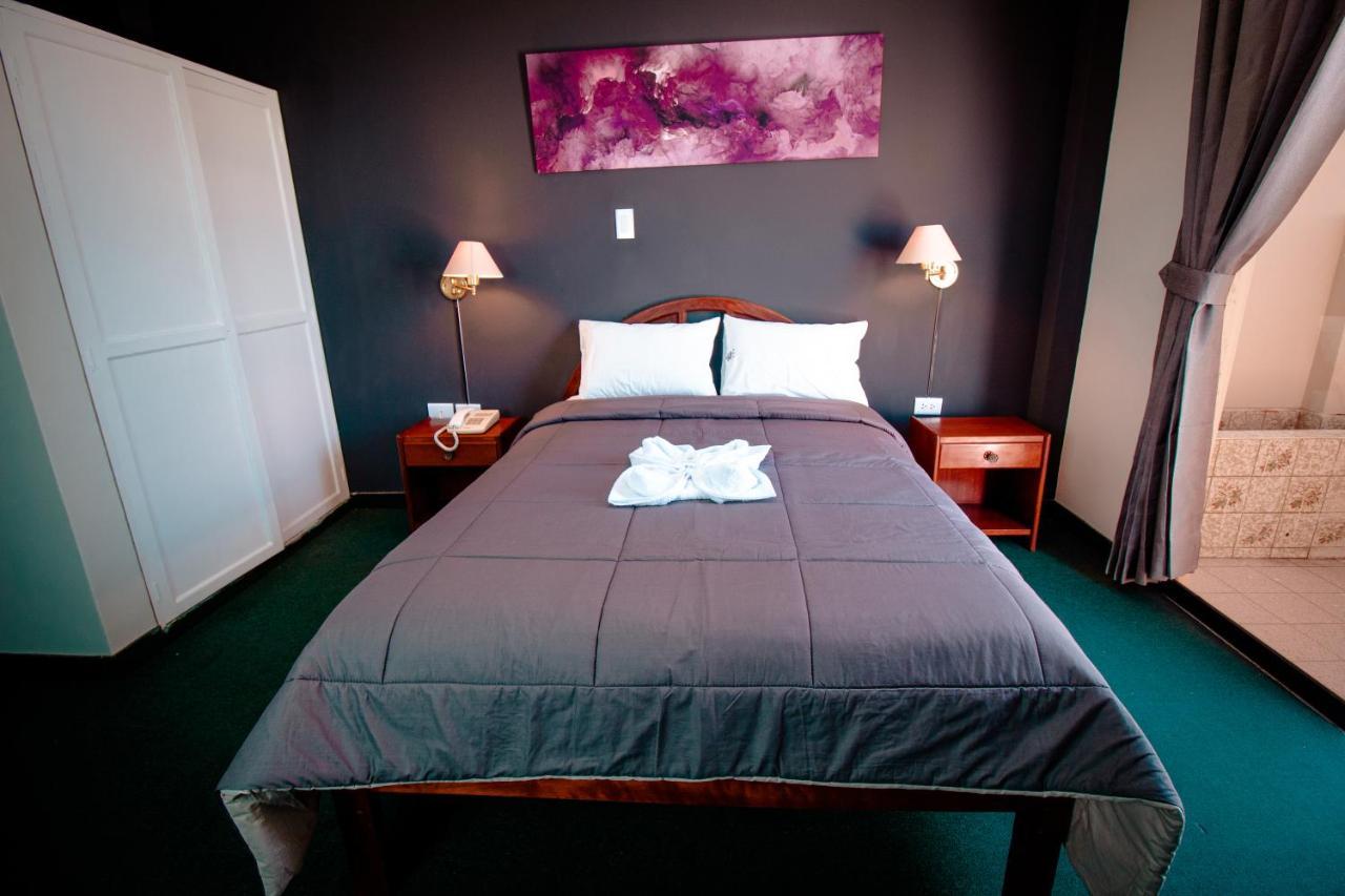 Saint Germain Hotel Трухильо Экстерьер фото